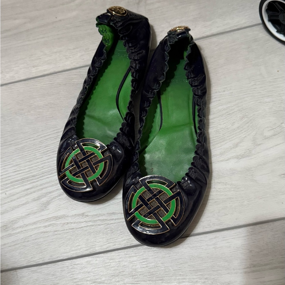 Tory Burch Black and Green Flats with Fuzzy Texture and Plaid Embellishment